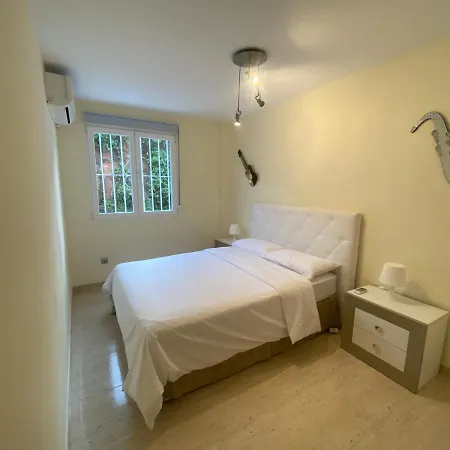 Апартаменты Jardines De Banus